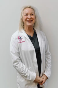 Full body photo of Melissa Loomis, DNP, APRN, FNP-BC